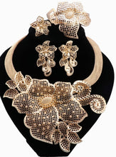 Load image into Gallery viewer, Dubai Gold Plated Necklace costume set
